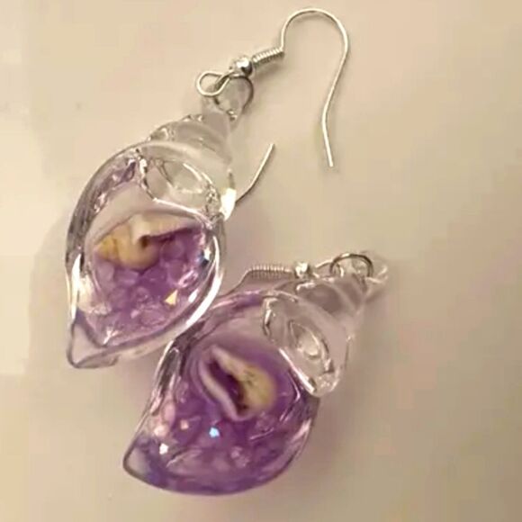Hand crafted glowing seashell dangle earrings - Picture 3 of 6